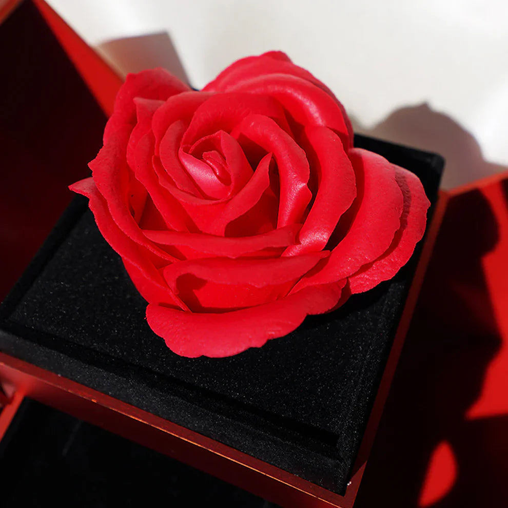 Regalo especial - Rosa eterna y collar.